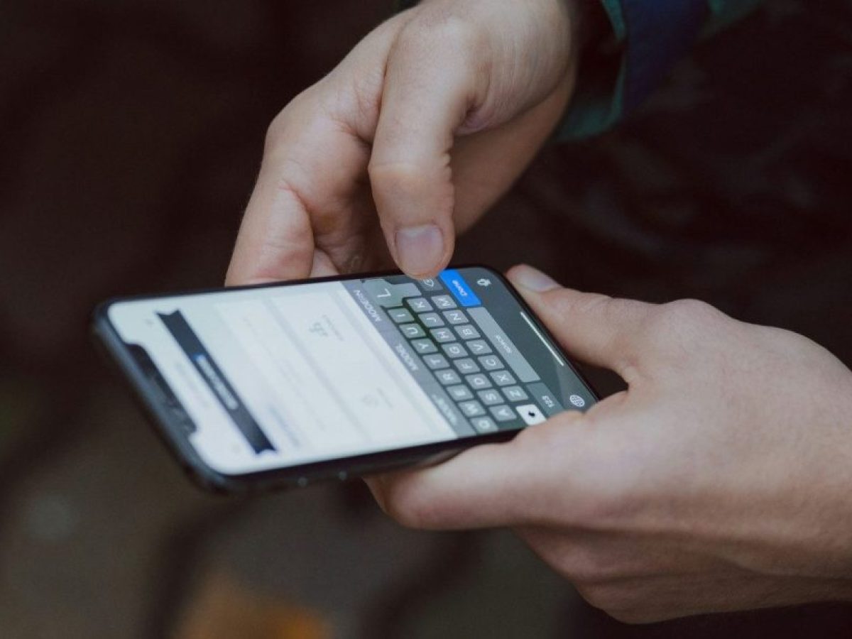 Βόλος: 38χρονη δημιούργησε εκατοντάδες ψεύτικα προφίλ στο Facebook για να εκδικηθεί τον πρώην της