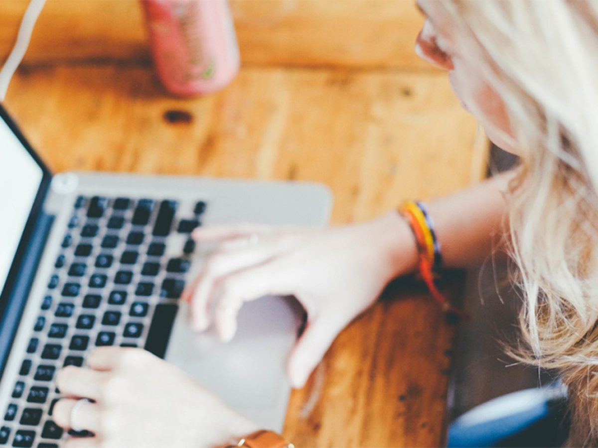 Βόλος: Γυναίκα έφτιαξε 200 ψεύτικα προφίλ για να εκδικηθεί τον πρώην της