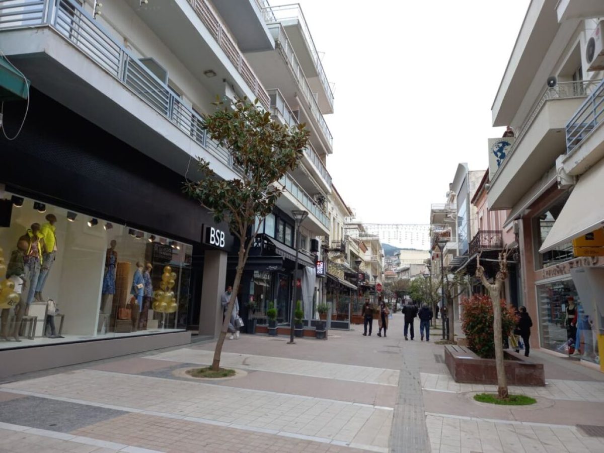 Ξεκινάει το πασχαλινό ωράριο στα καταστήματα της Λιβαδειάς