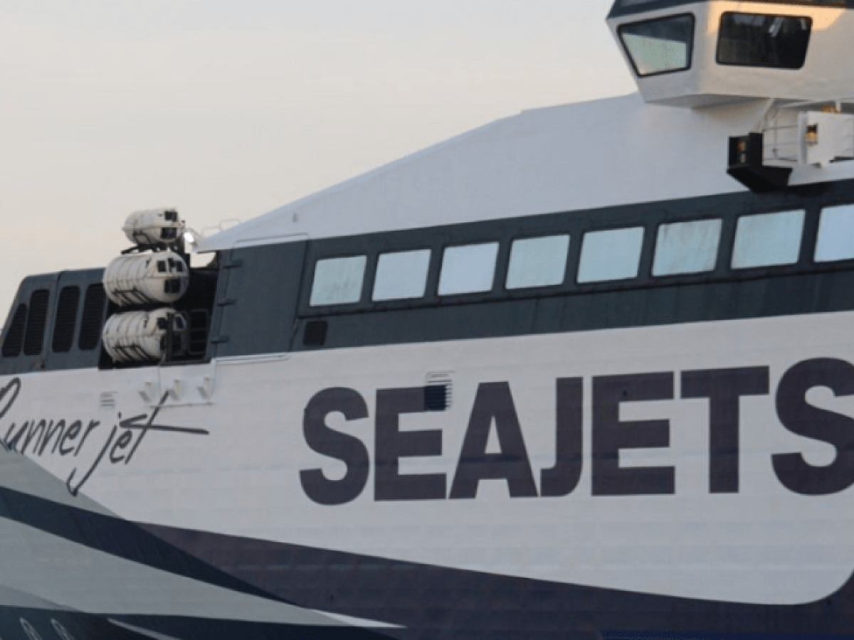 Ξεκίνησε καθημερινό δρομολόγιο το Superruner Jet από Ραφήνα για Κυκλάδες με διανυκτέρευση στη Νάξο