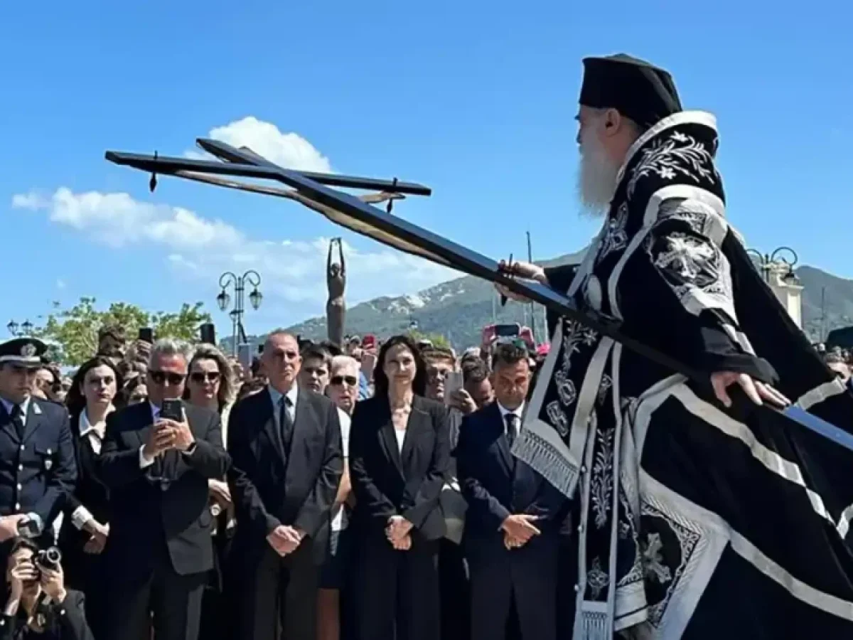 Ζάκυνθος: Η «Ευλογία του Σύμπαντος» και το κατανυκτικό τελετουργικό της Μεγάλης Παρασκευής