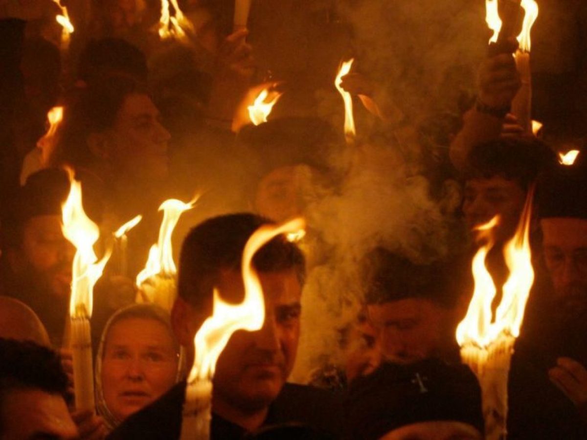 Άγιο Φως: Live η τελετή αφής από τα Ιεροσόλυμα