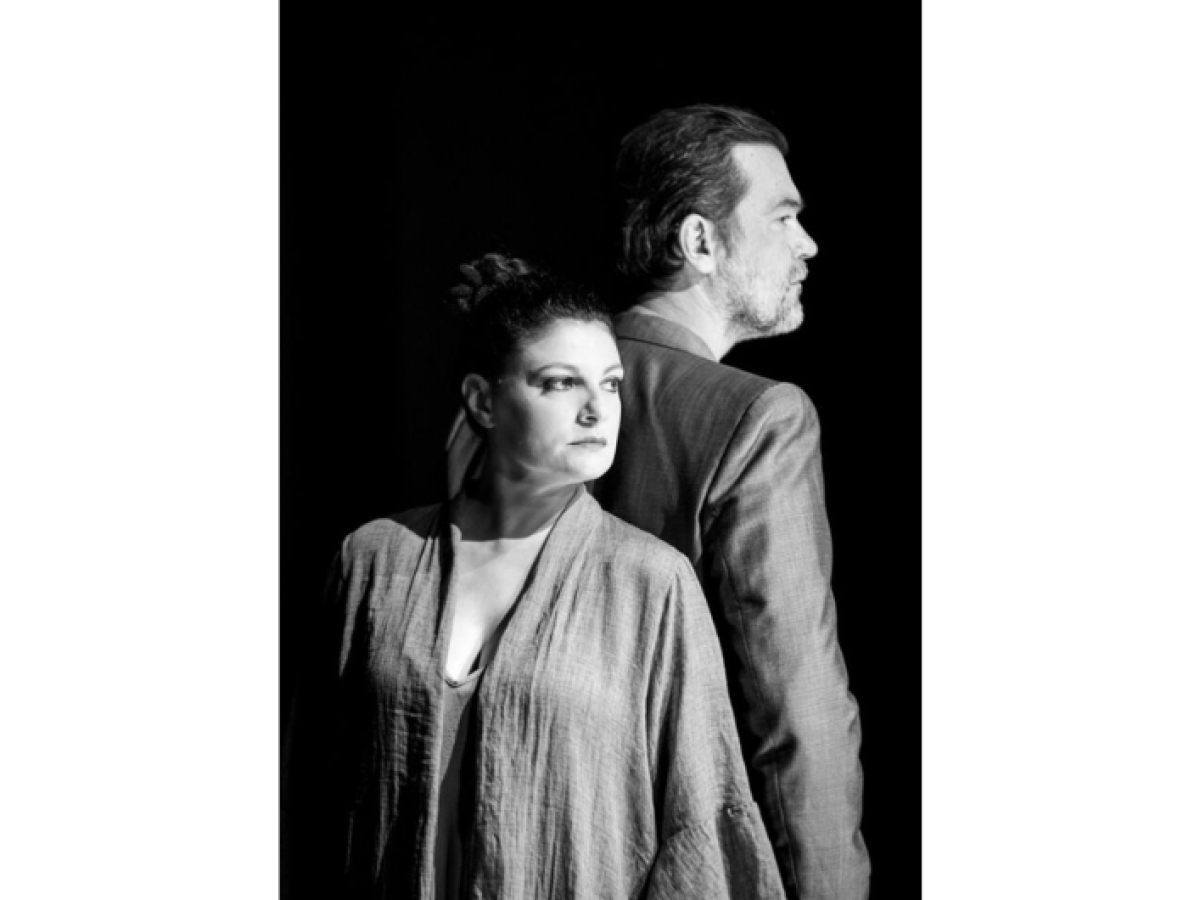 «Άγουρα Κεράσια» με την Τάνια Τρύπη και τον Κ. Καζάκο | Οι παραστάσεις αναβάλλονται για τη Δευτέρα 25 Μάη