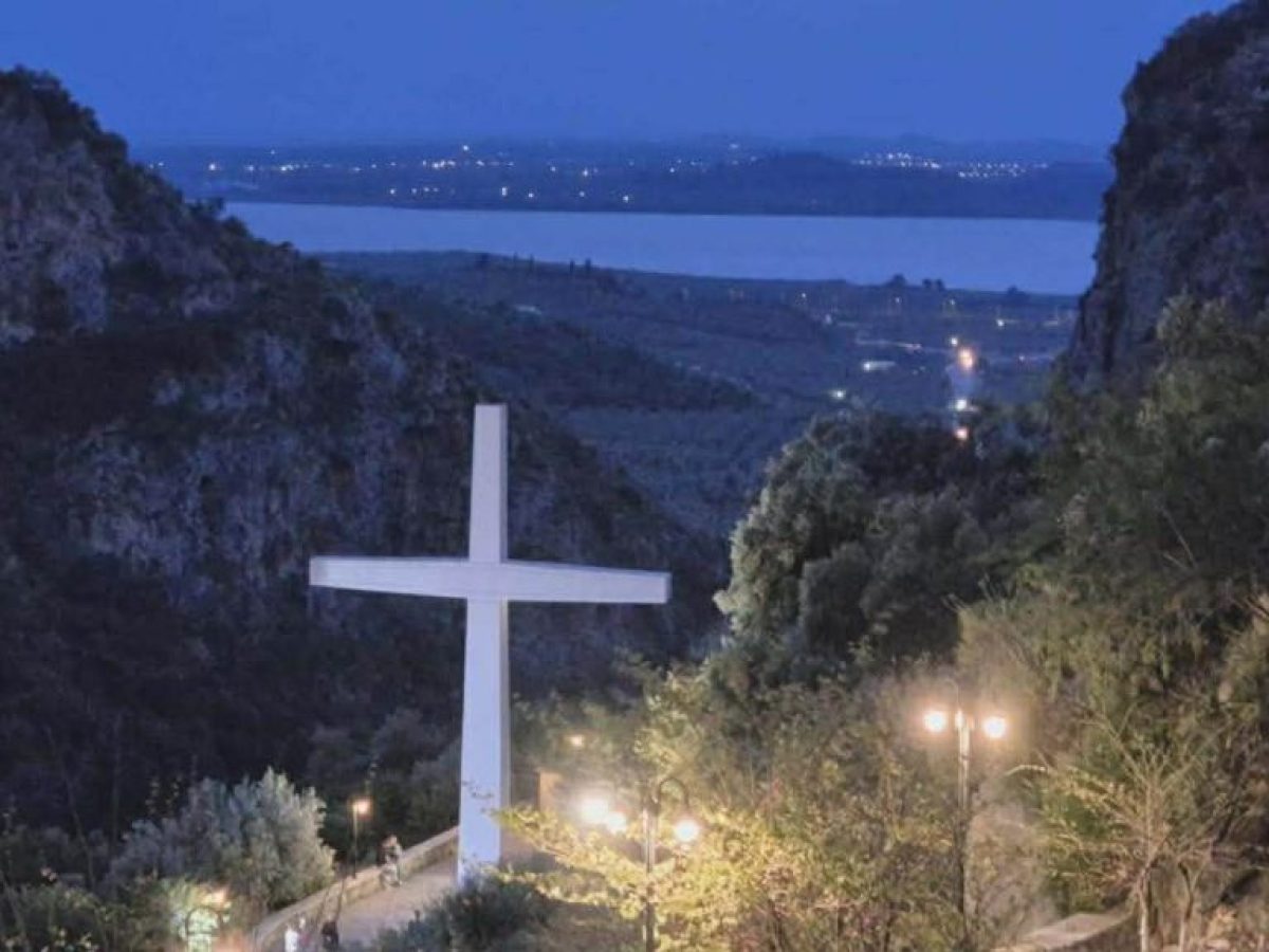 Αγία Ελεούσα Κλεισούρας: Από την παραμονή της Εορτής ανηφόρισε στην Ιερά Μονή πλήθος προσκυνητών