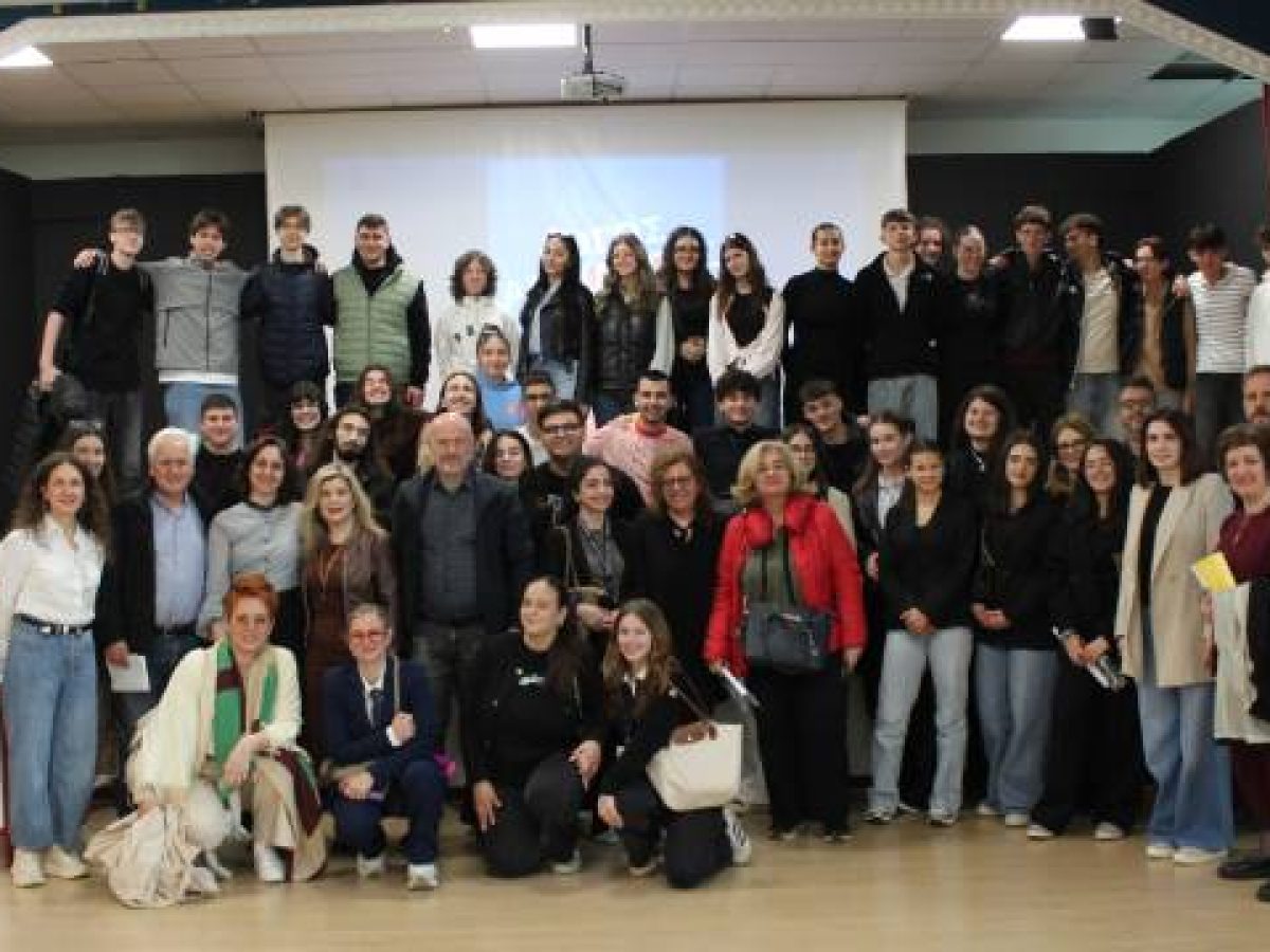 Αγώνες Επιχειρηματολογίας-Αντιλογίας Λυκείων: Πρώτο, τo 1ο ΓΕΛ Γιαννιτσών