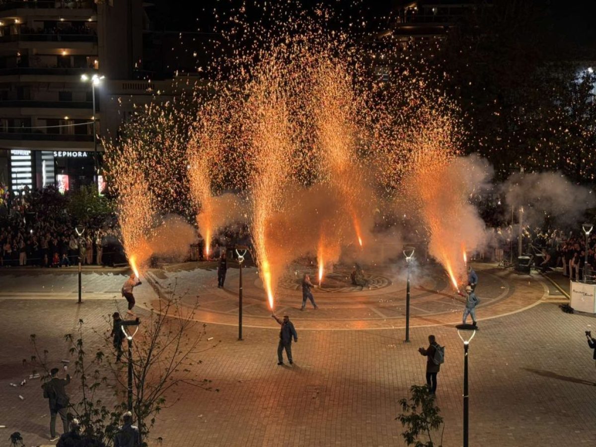 Αγρίνιο: Τα χαλκούνια εντυπωσίασαν για μία ακόμη χρονιά – Φαντασμαγορικό θέαμα! (ΦΩΤΟ -ΒΙΝΤΕΟ)