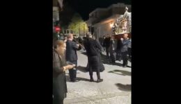 Αgrinio-ta-klarina-tis-ikogenias