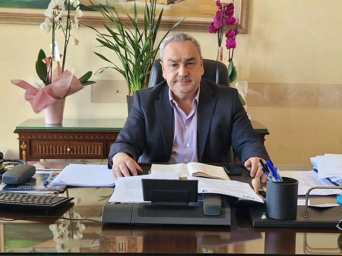 Αλ.Καστρινός: Το χαρμόσυνο μήνυμα της Ανάστασης του Θεανθρώπου ας γεμίσει τις καρδιές μας με φως