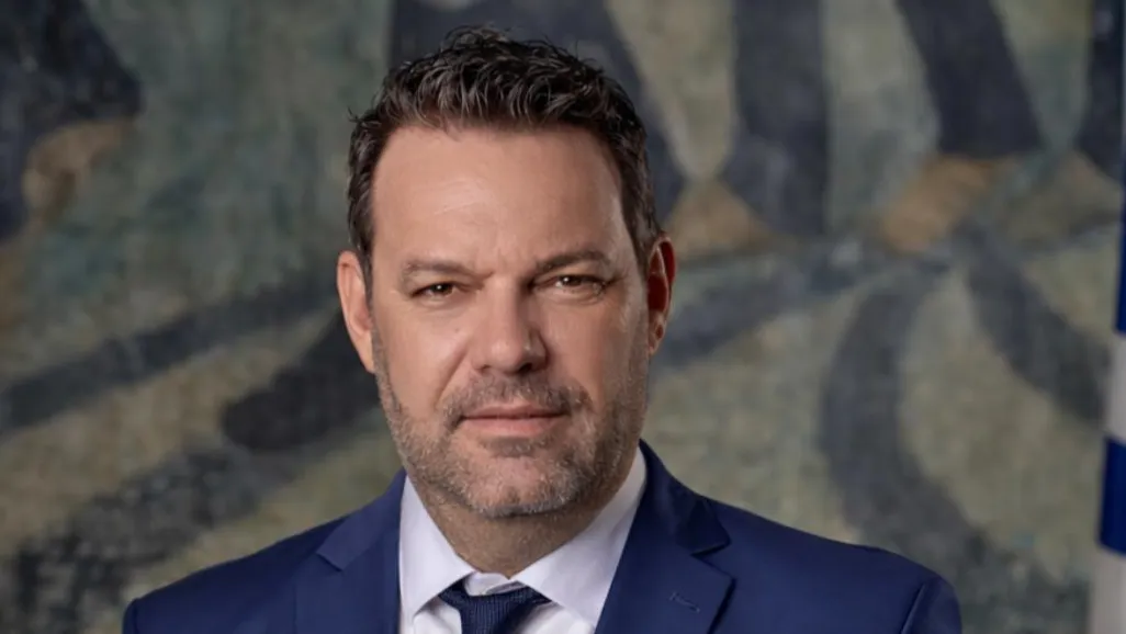 Αlexandros-koliadis-efchome-to-fos