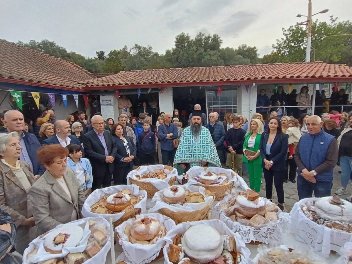 Αμφιλοχία: Με λαμπρότητα ο Μέγας Πανηγυρικός Εσπερινός στο εξωκλήσι της Παναγίας Ζωοδόχου Πηγής