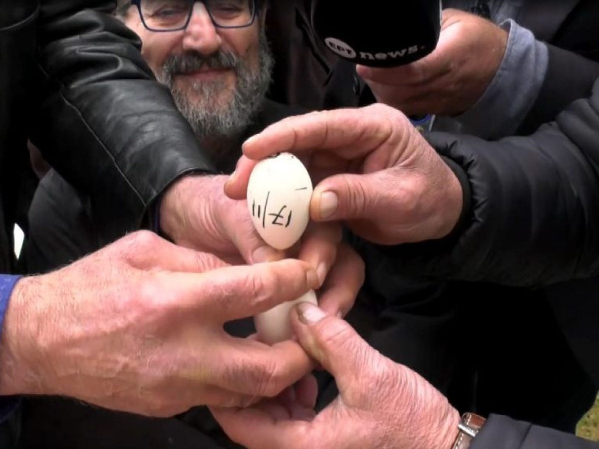 Αναβιώνει και φέτος το έθιμο των «Αυγομαχιών» στην Καστανούσσα Σερρών