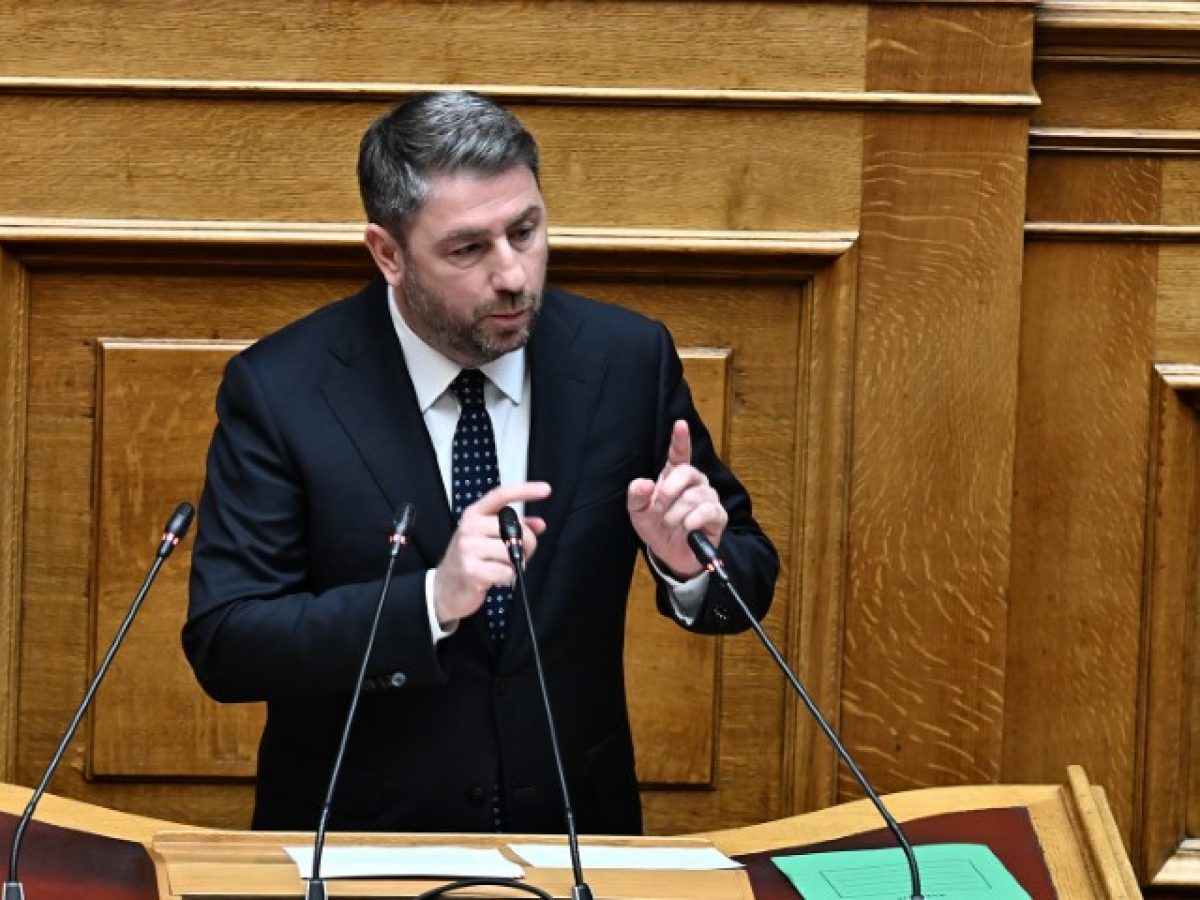 Ανδρουλάκης: “Μονόδρομος για να αναπνεύσει η Ελλάδα είναι να πάμε σε εκλογές”