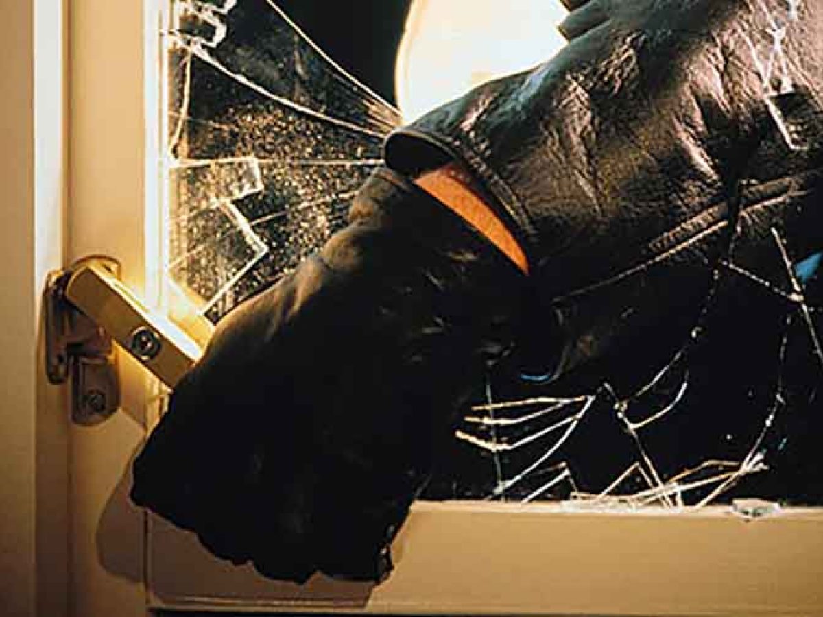 Ανήλικος «χτύπησε» ξανά στο Διδυμότειχο –Τον περασμένο Νοέμβριο είχε διαρρήξει κατάστημα ψιλικών μαχαιρώνοντας τον ηλικιωμένο ιδιοκτήτη!