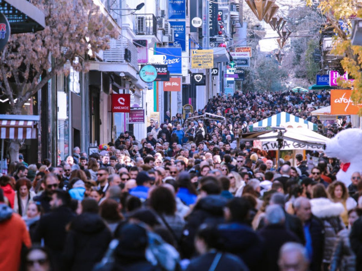 Από σήμερα τίθεται σε ισχύ το Πασχαλινό εορταστικό ωράριο στα εμπορικά καταστήματα