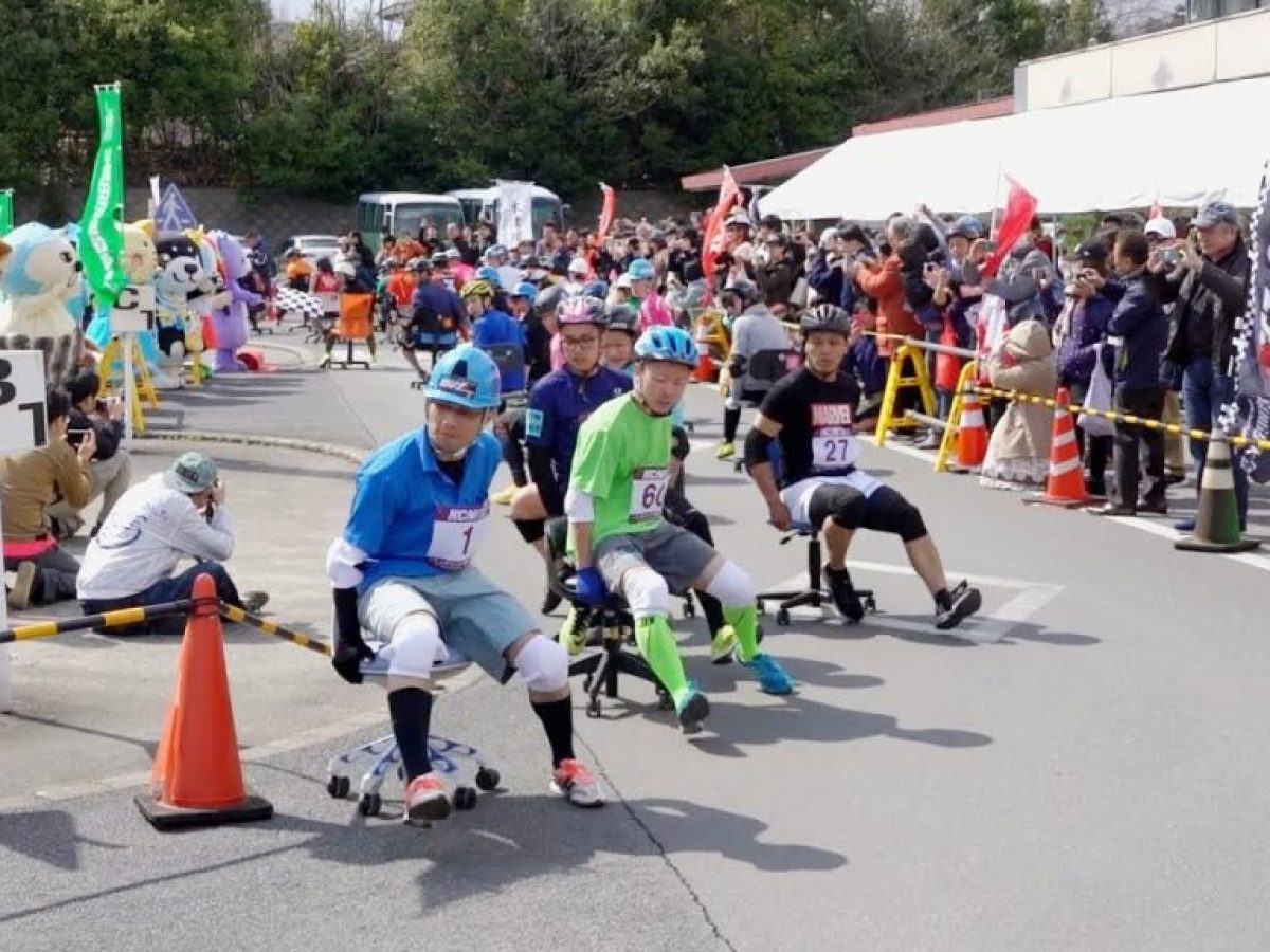 Από τα γραφεία στους δρόμους: Οι «καρεκλοδρομίες» κατακτούν την Ιαπωνία