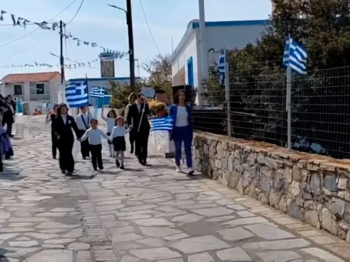 Από τα Βριλήσσια στο Αγαθονήσι: Με έντονο συμβολισμό η παρέλαση για την 25η Μαρτίου