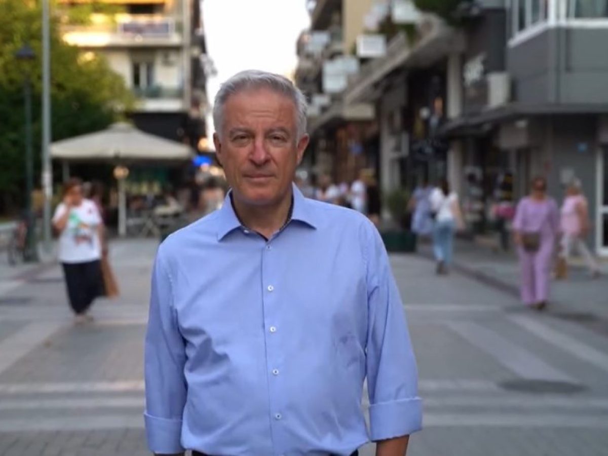 Αποχώρησε ο Νίκος Παπαπέτρος από την εκδήλωση απολογισμού της περιφερειακής Αρχής Θεσσαλίας στον Βόλο