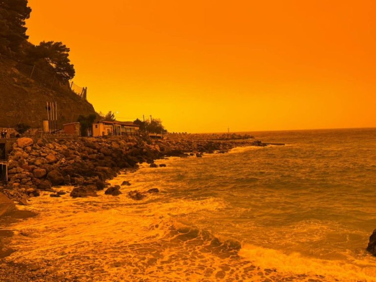 Απόκοσμες εικόνες στην Κρήτη: Γιατί ο ουρανός βάφτηκε πορτοκαλί