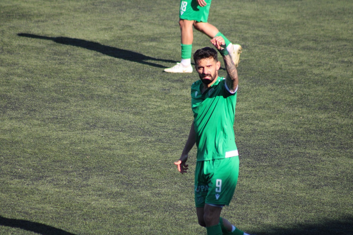 Αpostolos-sarantidis-plisiazi-to-rekor