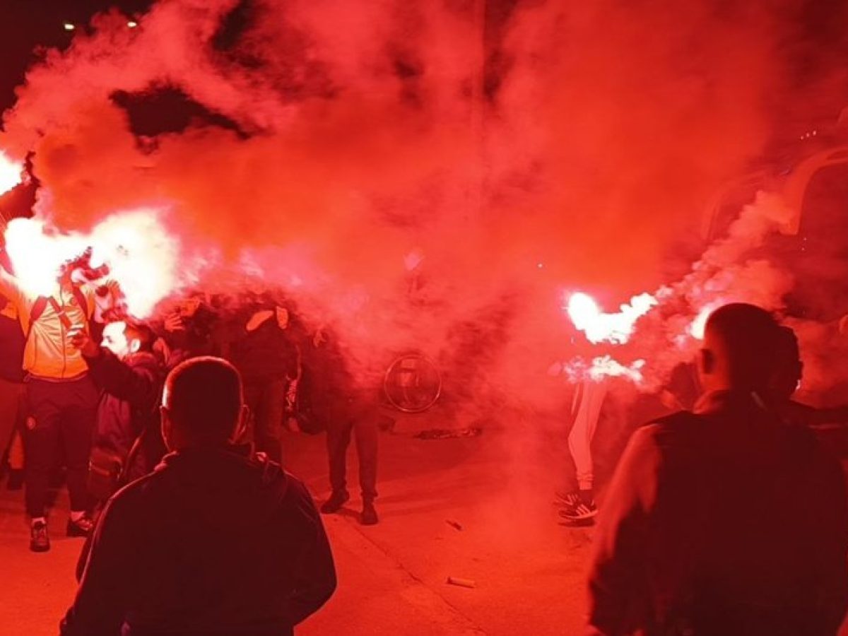 Αποθεωτική υποδοχή στο Λιμάνι στην αποστολή του ΑΠΣ Ζάκυνθος – Έξαλλοι πανηγυρισμοί (φώτο-βίντεο)