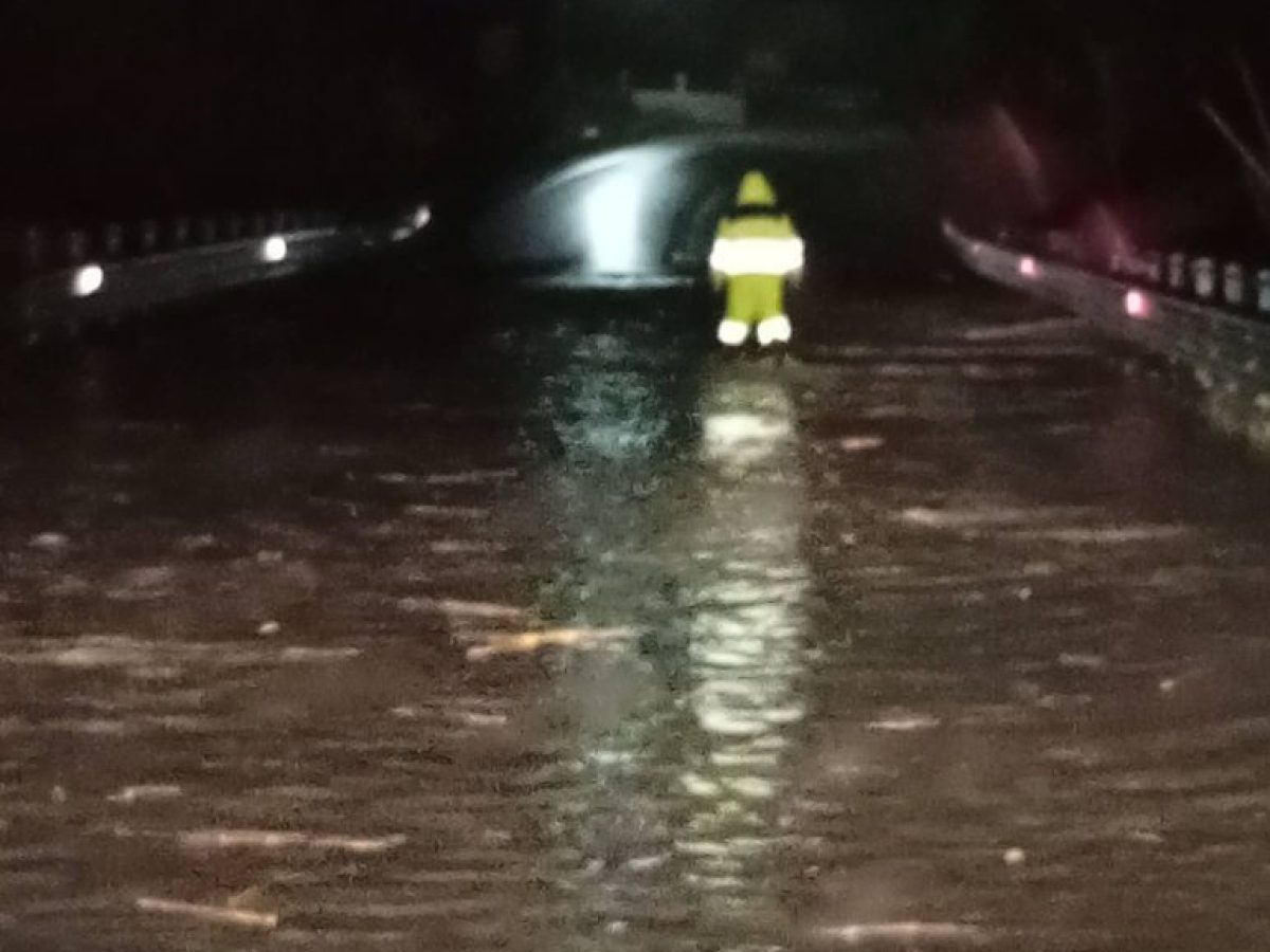Απροσπέλαστος ο δρόμος απο Καλαβάρδα προς Κρητηνία