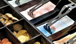 Αrgitis-douleve-se-magazi-ke-3