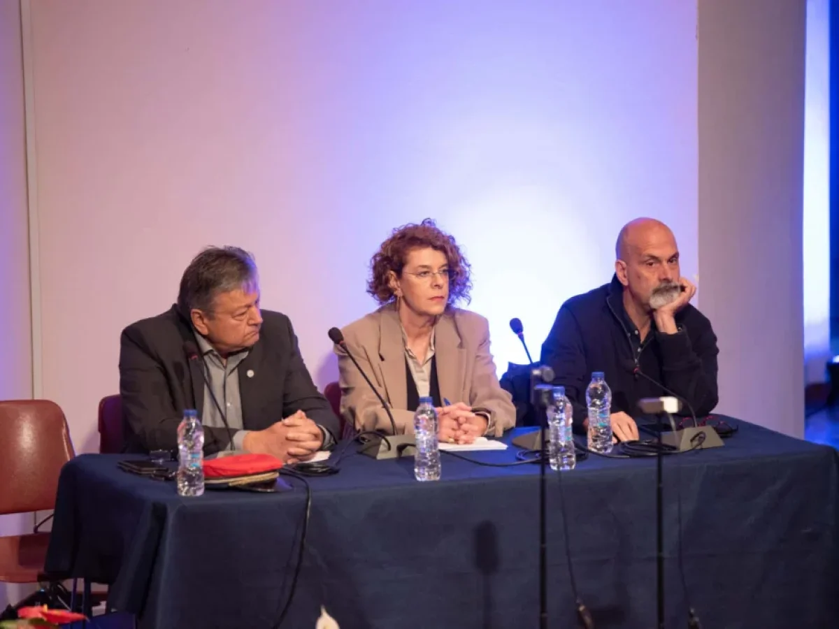 Ασφαλής… η αναρρίχηση με τον οδοντωτό στο forum του «Ημερήσιου», ΦΩΤΟ